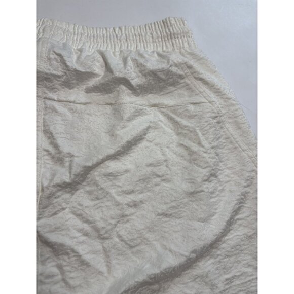 Les Benjamins Drawstring Shorts in White - Picture 4 of 8